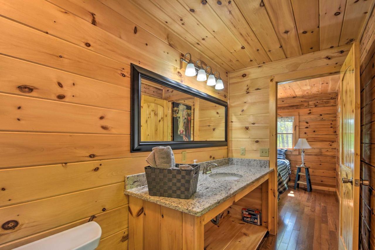 Murphy Cabin With Spacious Deck And Forest Views! Exterior foto