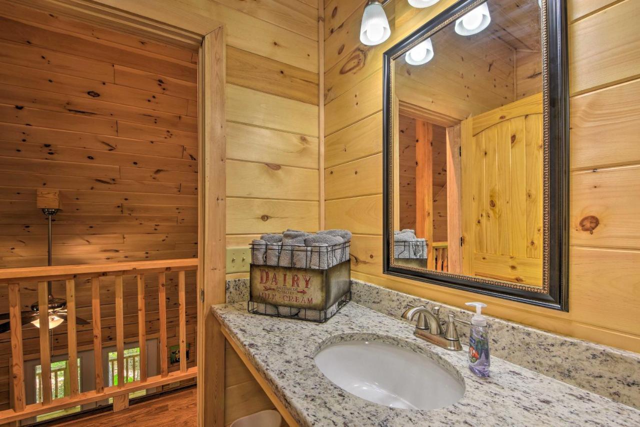 Murphy Cabin With Spacious Deck And Forest Views! Exterior foto
