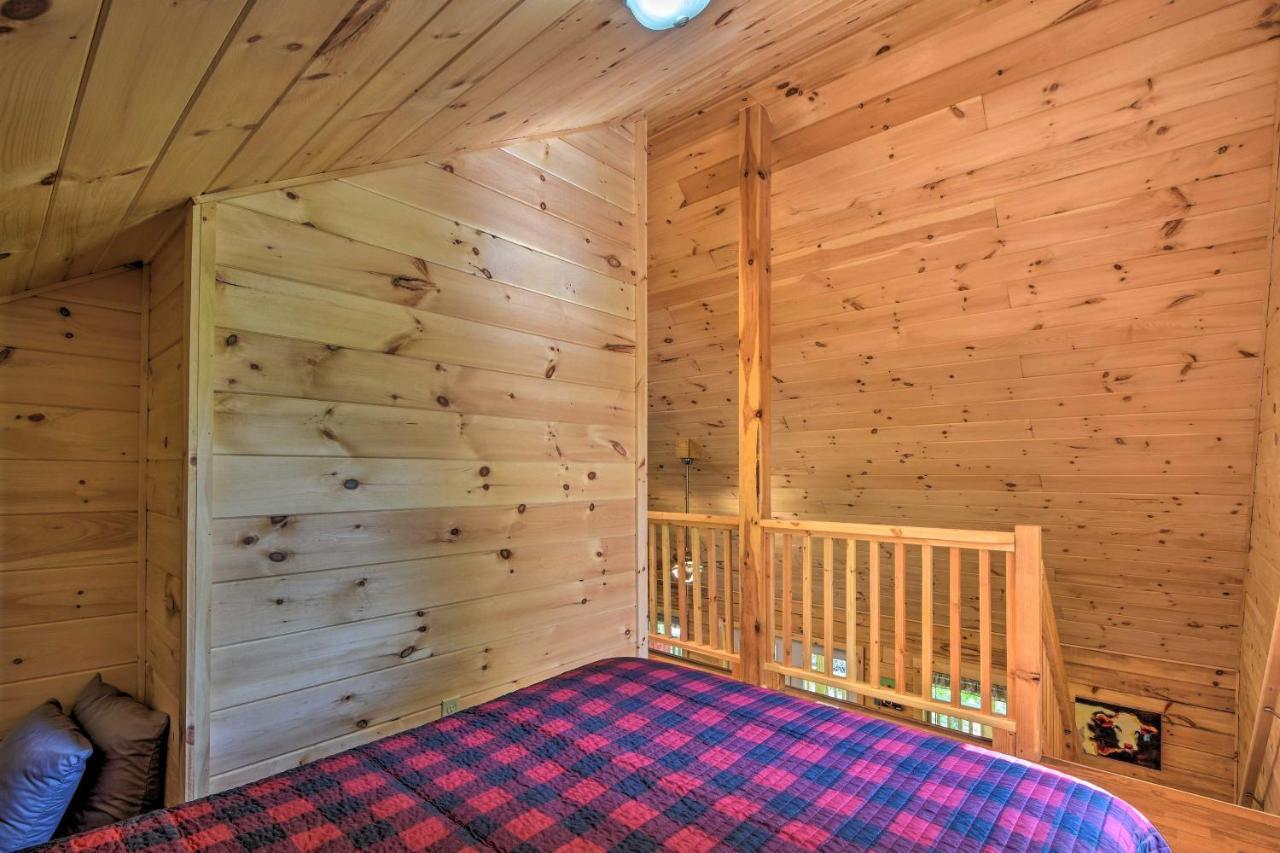 Murphy Cabin With Spacious Deck And Forest Views! Exterior foto